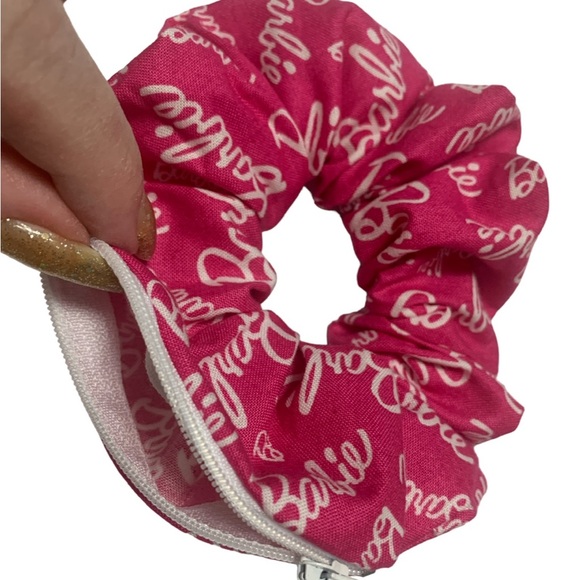 Barbie zipper hair scrunchie hand made USA pink/wht cotton rare print summer - Picture 2 of 5